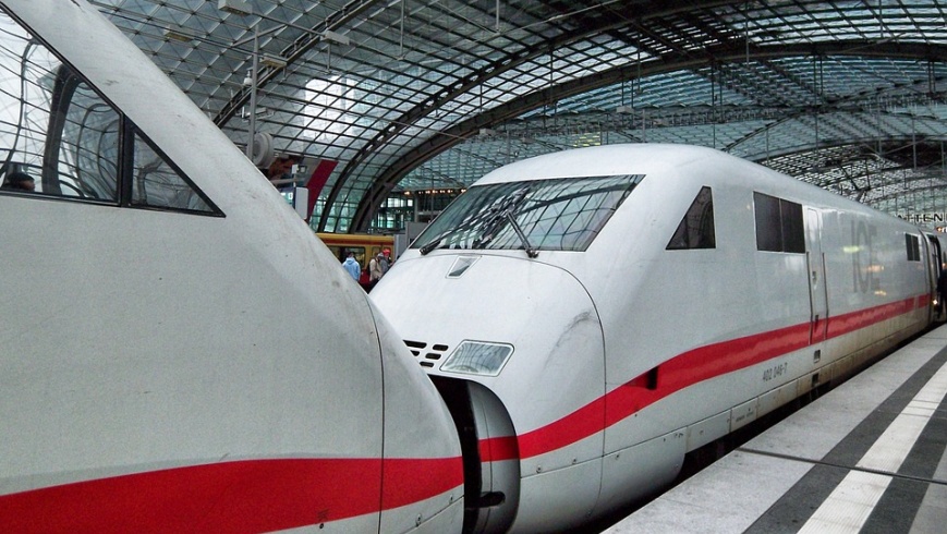 ICE im Berliner Hauptbahnhof - Foto: pixabay