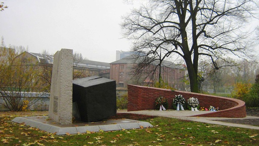 Mahnmal am Lindenufer