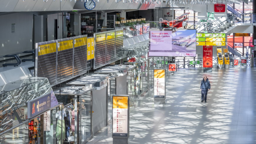 Menschenleeres Hauptterminal Tegel