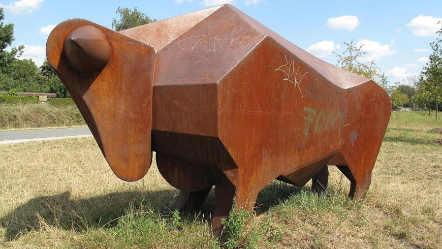Stahl-Plastik: Bullengraben-Bulle