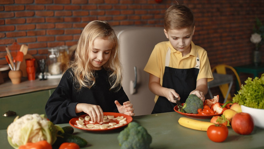 Kinder lernen kochen