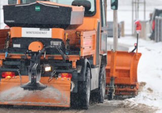 Winterdienst mit Streudienst