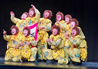 Das Zhejiang Wu Opera Research Center: Szene aus "Die drei Kämpfe mit dem weißen Knochendämon"